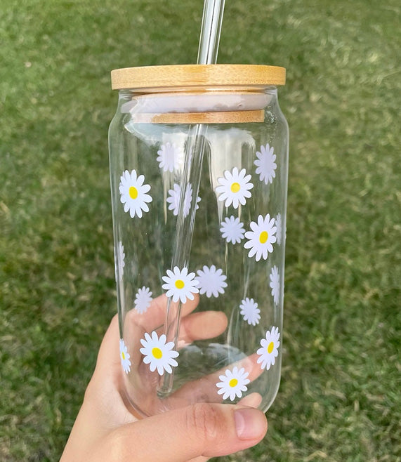 Personalized Daisy Glass Cup, Beer Can Glass with Lid & Straw,  Floral Can Glass, 16oz Glass Tumbler, Custom Tumbler, Aesthetic Glass Can:  Tumblers & Water Glasses